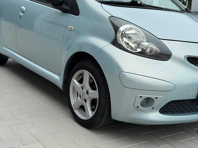 2006 - toyota - aygo - 1.0-12v sport - personenauto - afbeelding 18 van  19