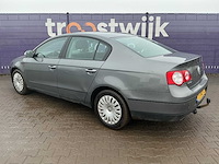 2006 - volkswagen - passat - 1.6 fsi highline - personenauto - afbeelding 6 van  12