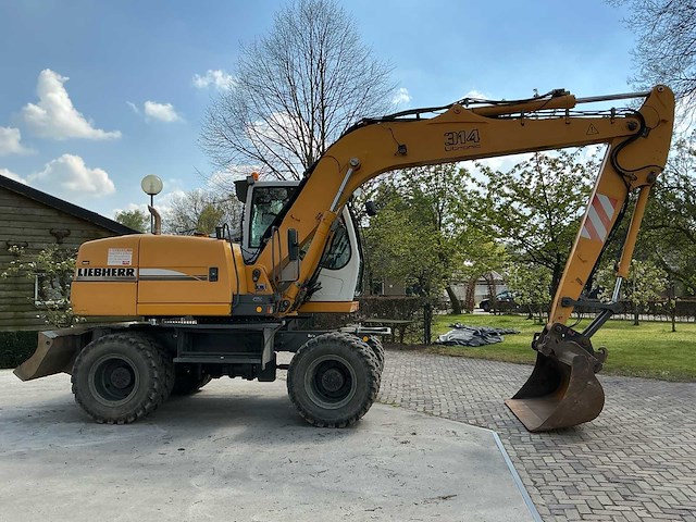 2006 a314 banden graafmachine - afbeelding 26 van  29