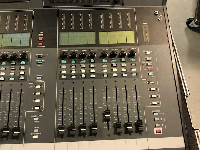 2006 allen&heath ilive r80 digitale mengtafel set - afbeelding 11 van  15