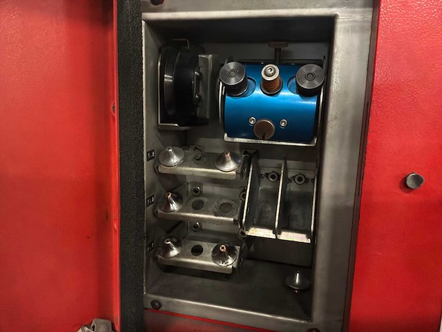 2006 amada lc1212a4nt cnc-gestuurde lasersnijmachine - afbeelding 13 van  30