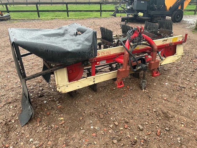 2006 apkil z-222 straatveegmachine - afbeelding 1 van  11