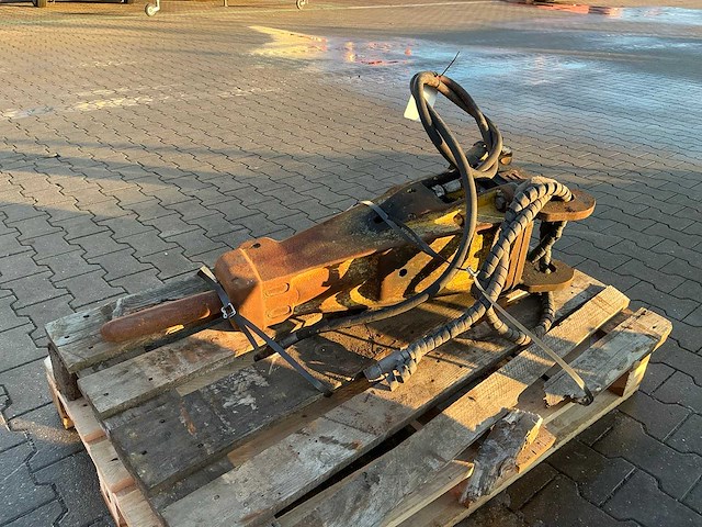 2006 atlas copco / epiroc sb 150 hydraulische sloophamer - afbeelding 1 van  6