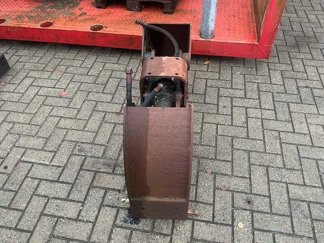 2006 bakker sleuven knijper - afbeelding 6 van  12