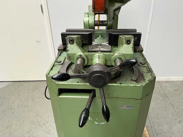 2006 bewo cpo315lt afkortcirkelzaagmachine - afbeelding 6 van  8