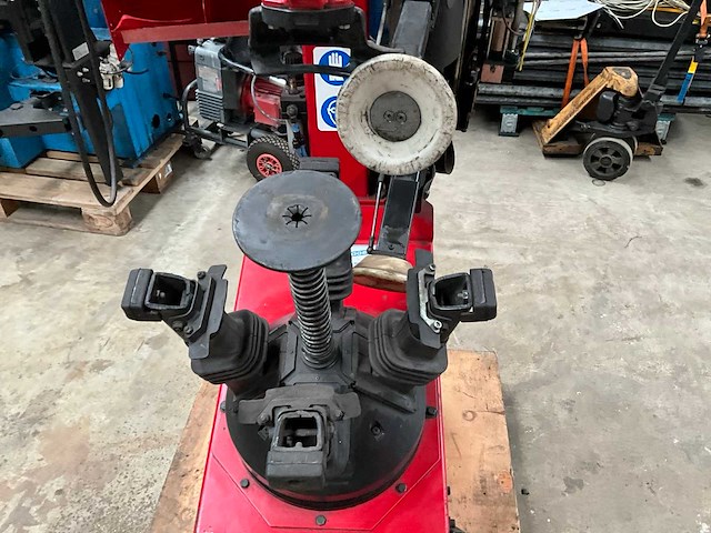 2006 butler 1050 banden de-en montageapparaat - afbeelding 3 van  8