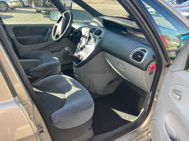 2006 citroen xsara picasso 1.6i-16v caractère personenauto - afbeelding 17 van  22