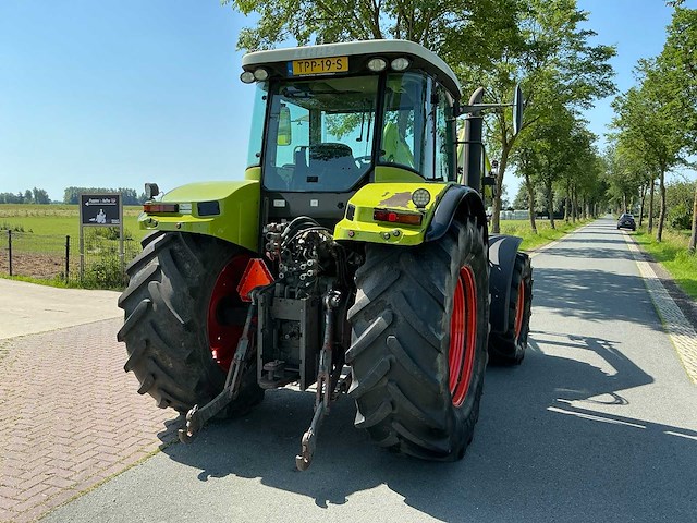 2006 claas ares 657 atz vierwielaangedreven landbouwtractor met voorlader - afbeelding 3 van  12