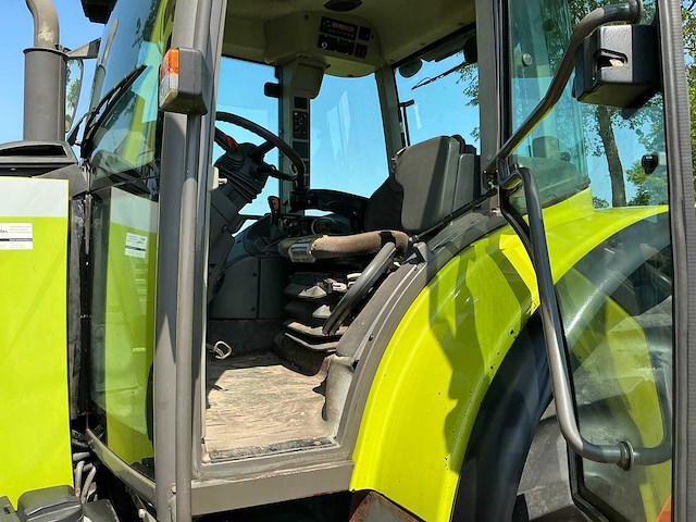 2006 claas ares 657 atz vierwielaangedreven landbouwtractor met voorlader - afbeelding 7 van  12