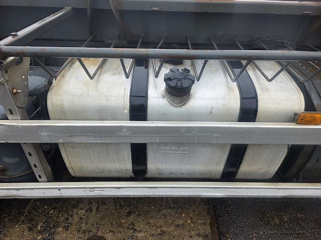 2006 daf 85.430 vrachtwagen met palfinger kraan - afbeelding 18 van  49