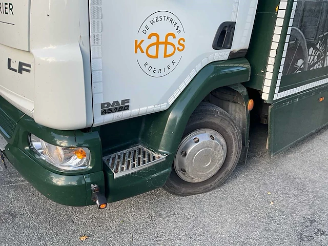 2006 daf ae45cf vrachtwagen / verkoopwagen / kaaswagen - afbeelding 2 van  45