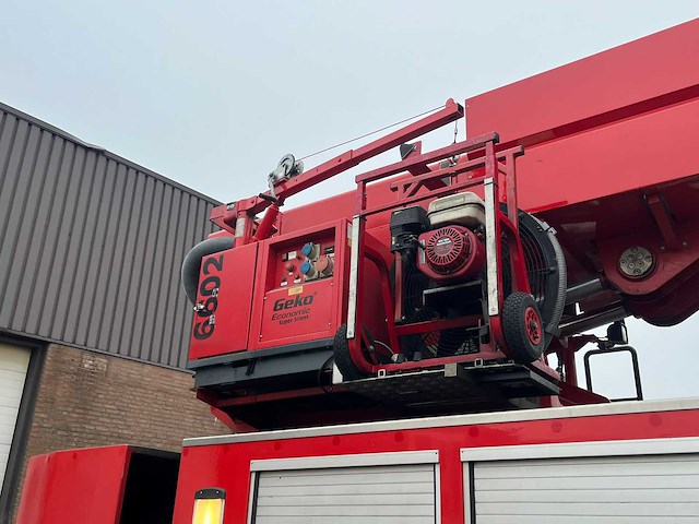 2006 daf/hilton as75pc/320 brandweerwagen hoogwerker 32 meter - afbeelding 6 van  21