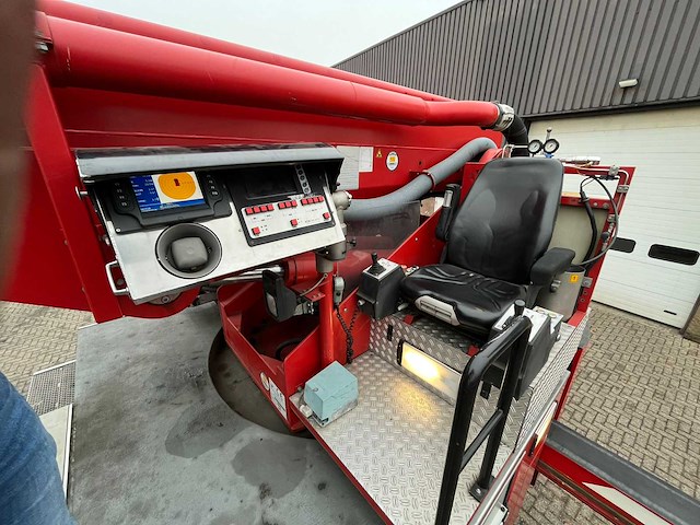 2006 daf/hilton as75pc/320 brandweerwagen hoogwerker 32 meter - afbeelding 14 van  21