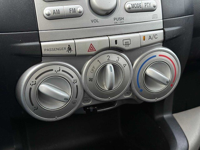 2006 daihatsu sirion 2 1.3-16v comfort personenauto - afbeelding 3 van  12
