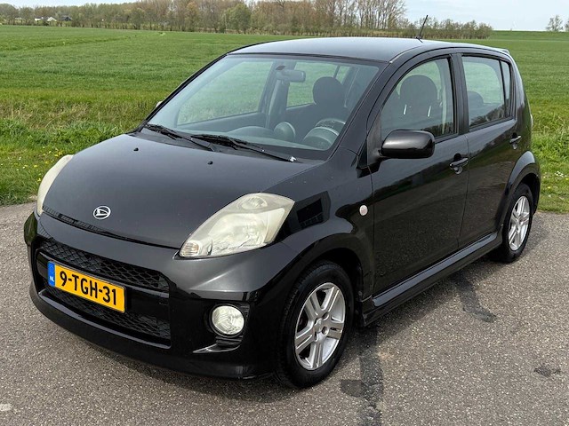 2006 daihatsu sirion 2 1.3-16v comfort personenauto - afbeelding 1 van  12