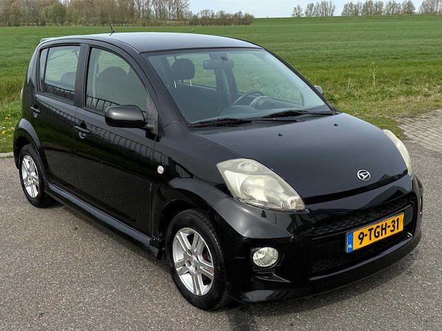 2006 daihatsu sirion 2 1.3-16v comfort personenauto - afbeelding 2 van  7