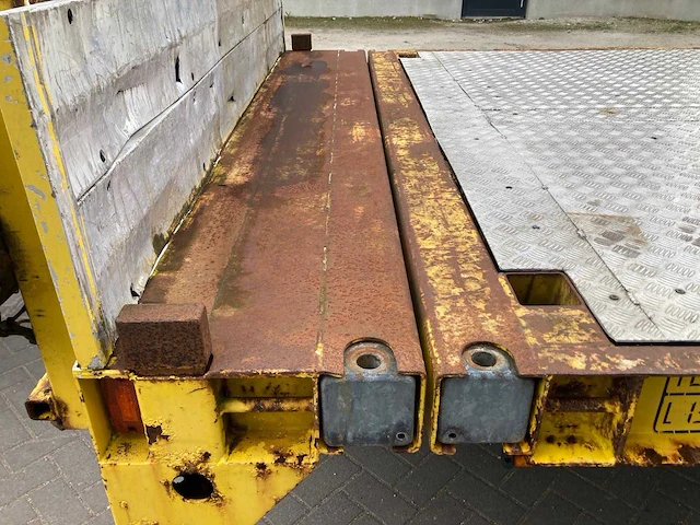2006 dinkel dtaj 20000 uitschuifbare middenasaanhangwagen – 20 ton – nl kenteken - afbeelding 7 van  18