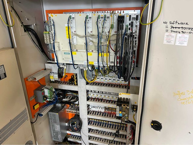 2006 doosan ace vm-510 cnc universele machinecentrum - afbeelding 8 van  24