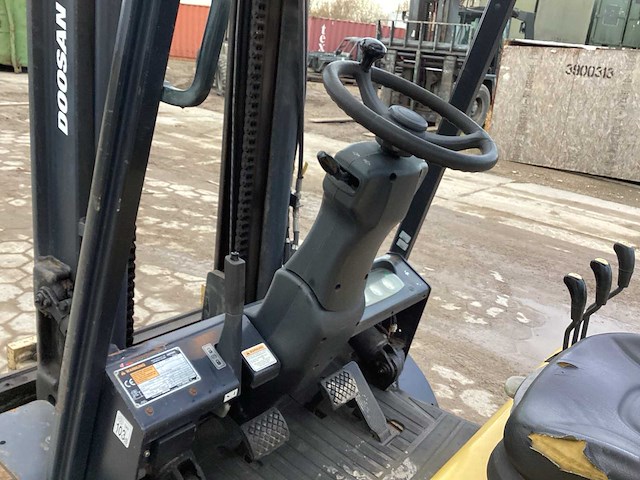 2006 doosan d33s-3 vorkheftruck - afbeelding 1 van  14