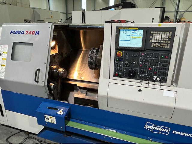 2006 doosan puma 240mb cnc-draaibank - afbeelding 25 van  30