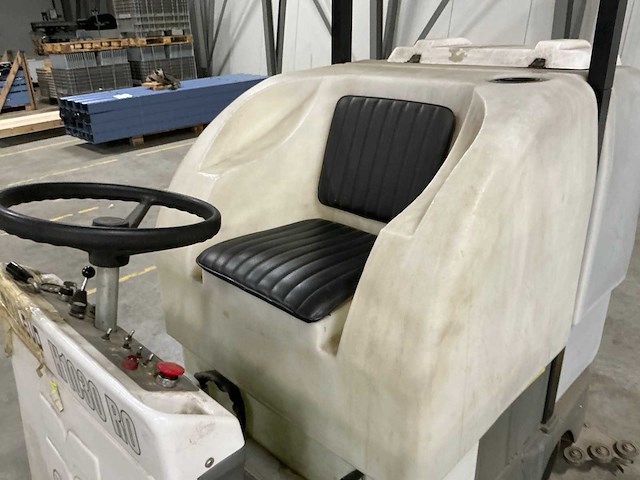 2006 dulevo h1030ro vloer reinigingsmachine - afbeelding 2 van  17