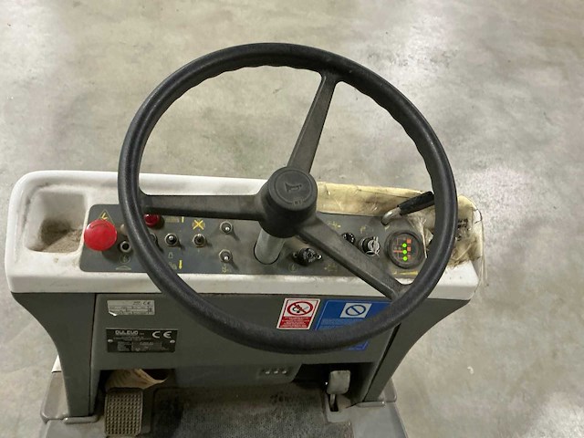 2006 dulevo h1030ro vloer reinigingsmachine - afbeelding 3 van  17