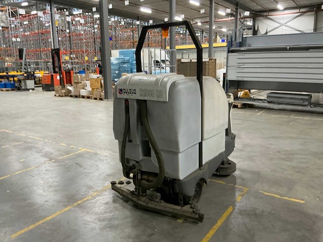2006 dulevo h1030ro vloer reinigingsmachine - afbeelding 13 van  17