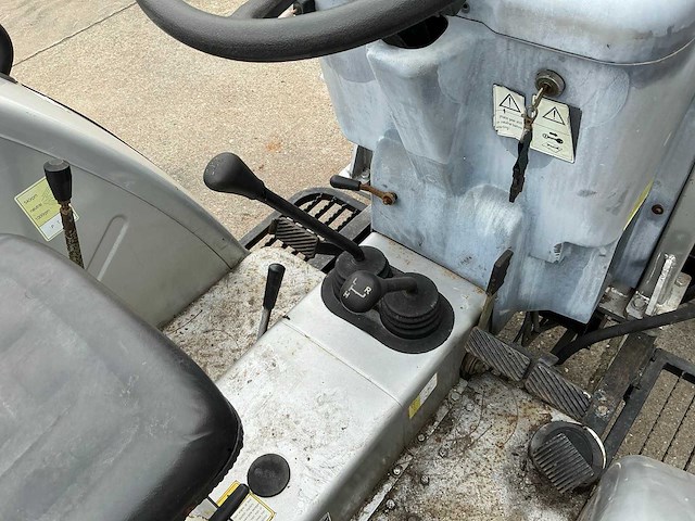 2006 eurotrac f40 compacttractor - afbeelding 13 van  31