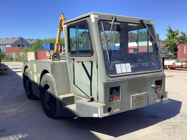 2006 fmc b450 vliegtuigsleper - afbeelding 7 van  14