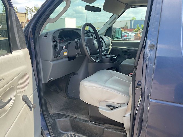 2006 ford e150 personenauto - afbeelding 16 van  19