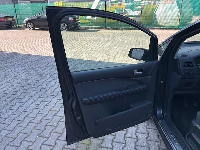 2006 ford focus c-max 1.6-16v futura personenauto - afbeelding 26 van  35