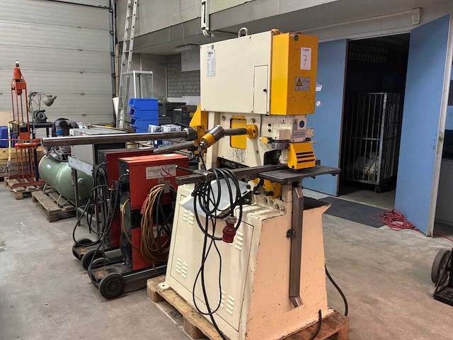 2006 geka bendicrop pons- en knipmachine - afbeelding 13 van  19