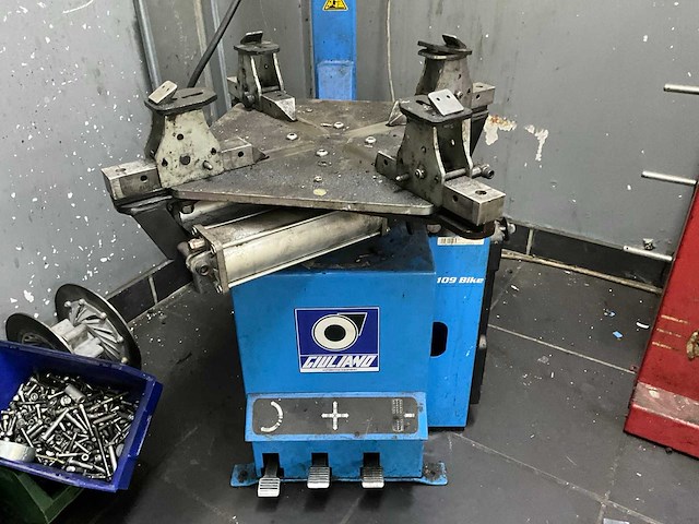 2006 giuliano s 109 bike banden demontageapparaat - afbeelding 2 van  6