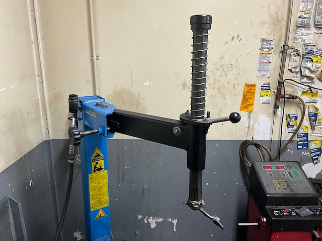 2006 giuliano s 109 bike banden demontageapparaat - afbeelding 4 van  6