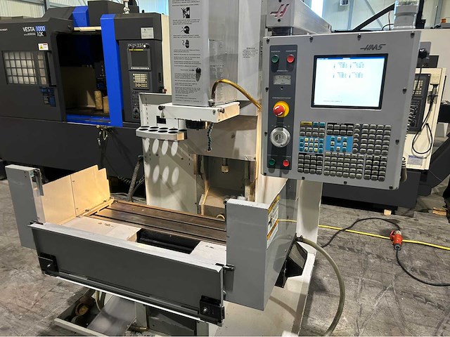 2006 haas toolroom frees 1ce cnc universeel machinecentrum - afbeelding 10 van  15