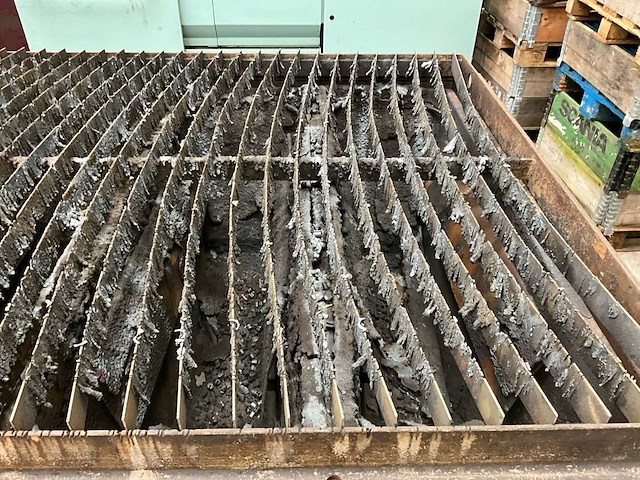 2006 haco kompakt 3015 plasmasnijtafel - afbeelding 24 van  24