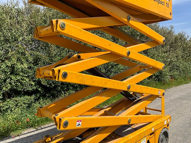 2006 haulotte compact 10n hoogwerker - afbeelding 11 van  11