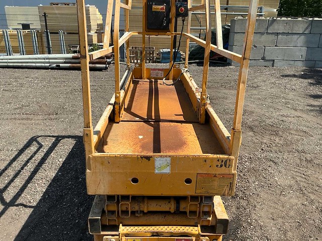 2006 haulotte compact 8 hoogwerker defect - afbeelding 9 van  21