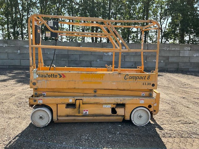 2006 haulotte compact 8 hoogwerker defect - afbeelding 12 van  21