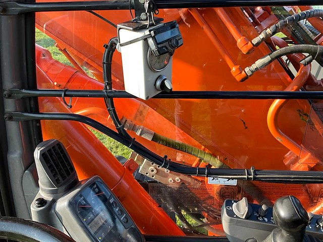 2006 hitachi zaxis 130w banden graafmachine - afbeelding 7 van  14