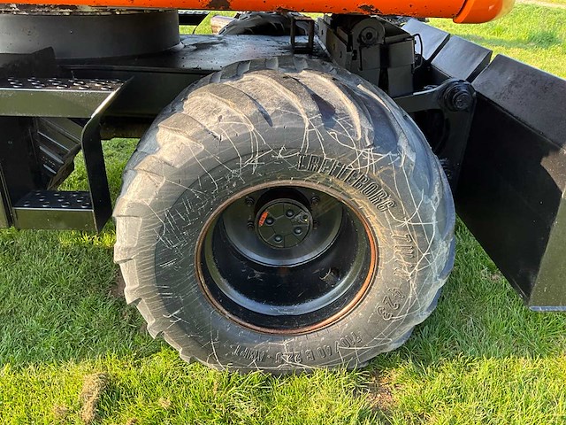 2006 hitachi zaxis 130w banden graafmachine - afbeelding 4 van  14