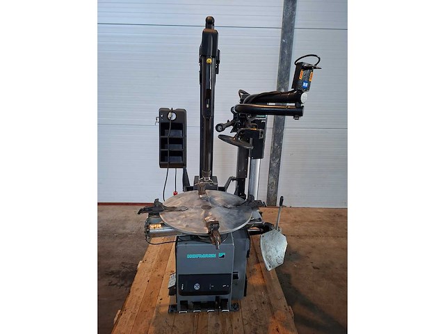 2006 hofmann monty 3550 gp banden de-en montageapparaat - afbeelding 1 van  9