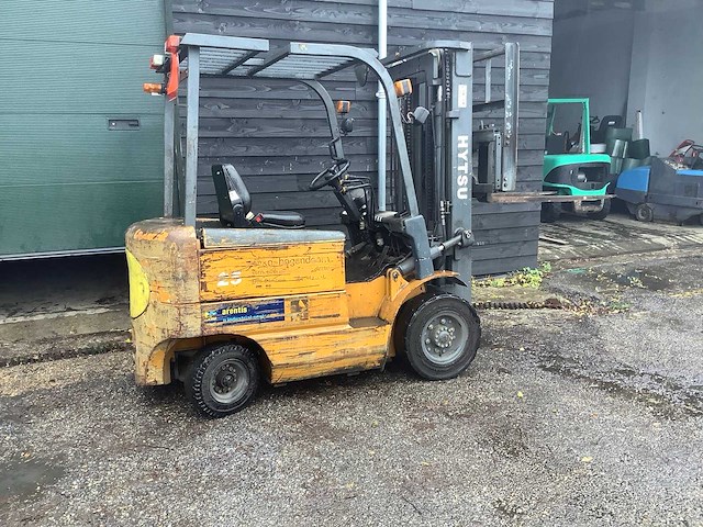 2006 hytsu cpd25 vorkheftruck - afbeelding 2 van  8