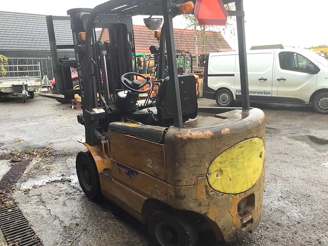 2006 hytsu cpd25 vorkheftruck - afbeelding 7 van  8