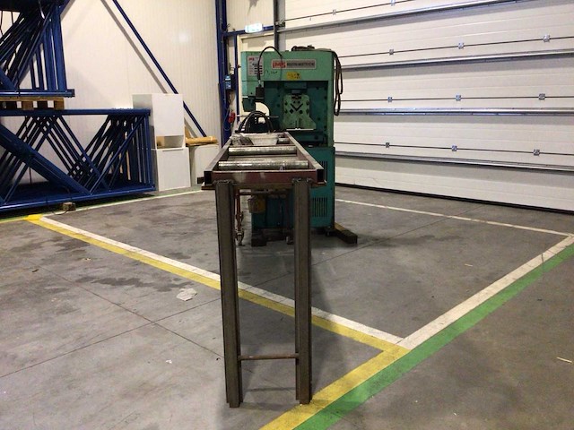 2006 industria masetto schio hy 40 va overige pons- en stansmachines - afbeelding 2 van  8