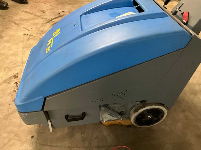 2006 isal pb55 et zelfrijdende veegmachine - afbeelding 11 van  14