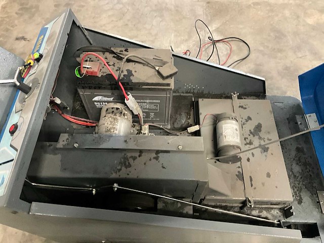 2006 isal pb55 et zelfrijdende veegmachine - afbeelding 14 van  14