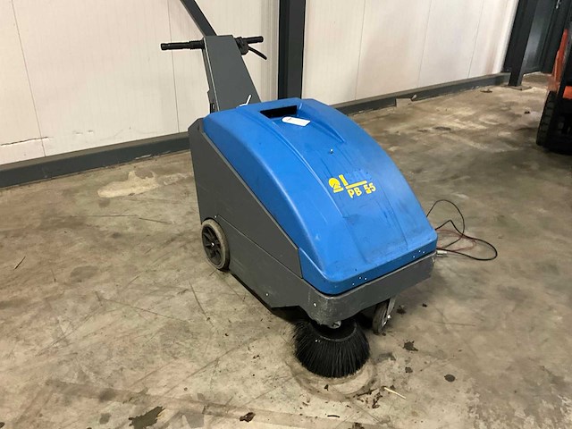 2006 isal pb55 et zelfrijdende veegmachine - afbeelding 7 van  14
