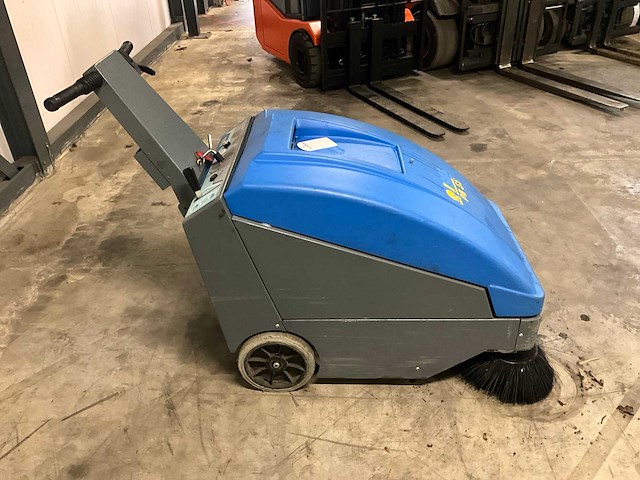 2006 isal pb55 et zelfrijdende veegmachine - afbeelding 8 van  14