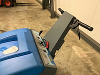 2006 isal pb55 et zelfrijdende veegmachine - afbeelding 12 van  14